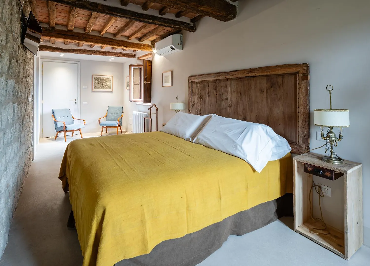 Bed and breakfast Rooms And Wine Al Castello Monteriggioni