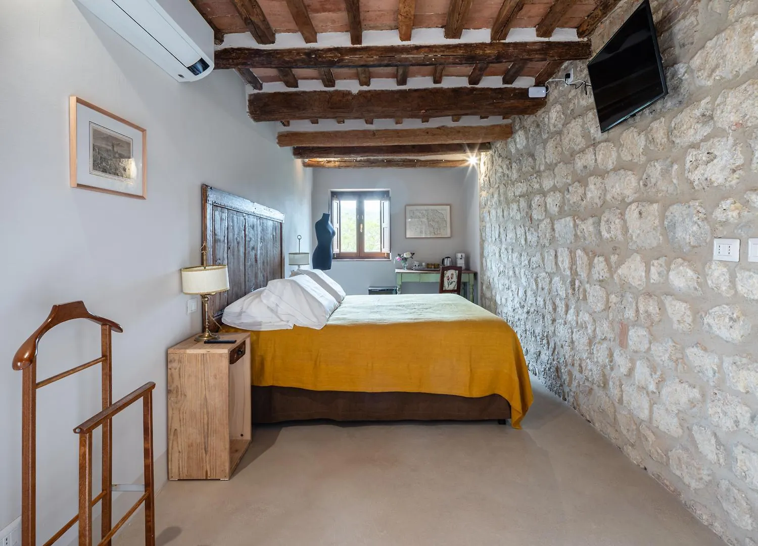 Bed and breakfast Rooms And Wine Al Castello Monteriggioni Italia