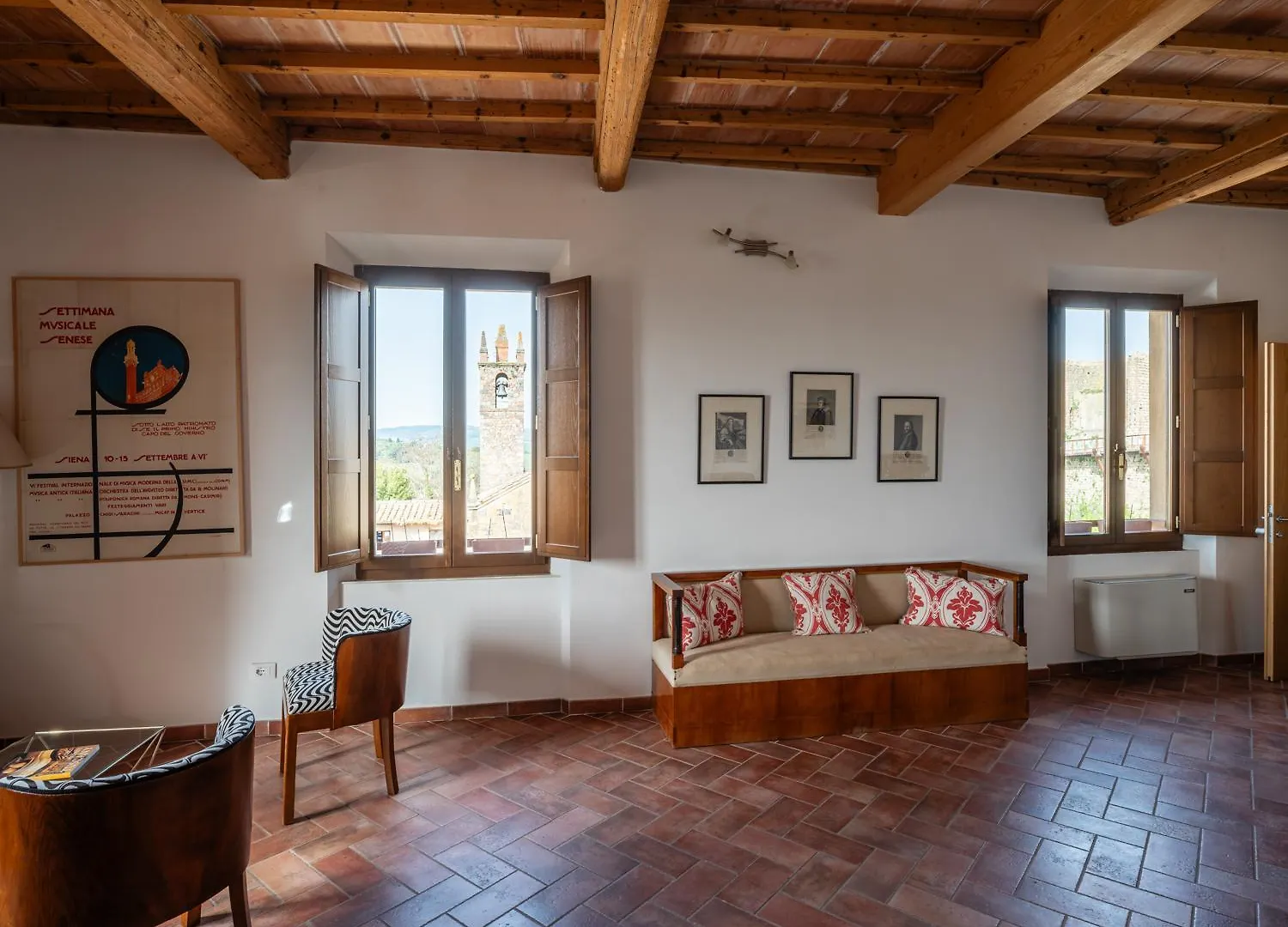Rooms And Wine Al Castello Monteriggioni 0*,  Italia
