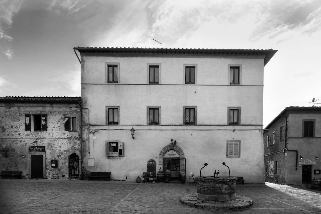 Rooms&Wine al Castello Monteriggioni Bed & Breakfast