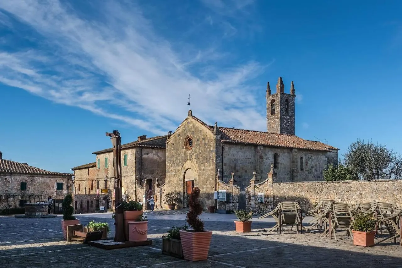 Rooms&Wine al Castello Monteriggioni