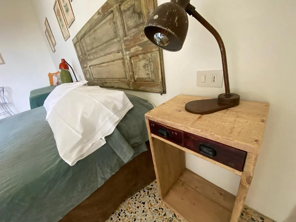 Bed & Breakfast Rooms&Wine al Castello Monteriggioni Italië