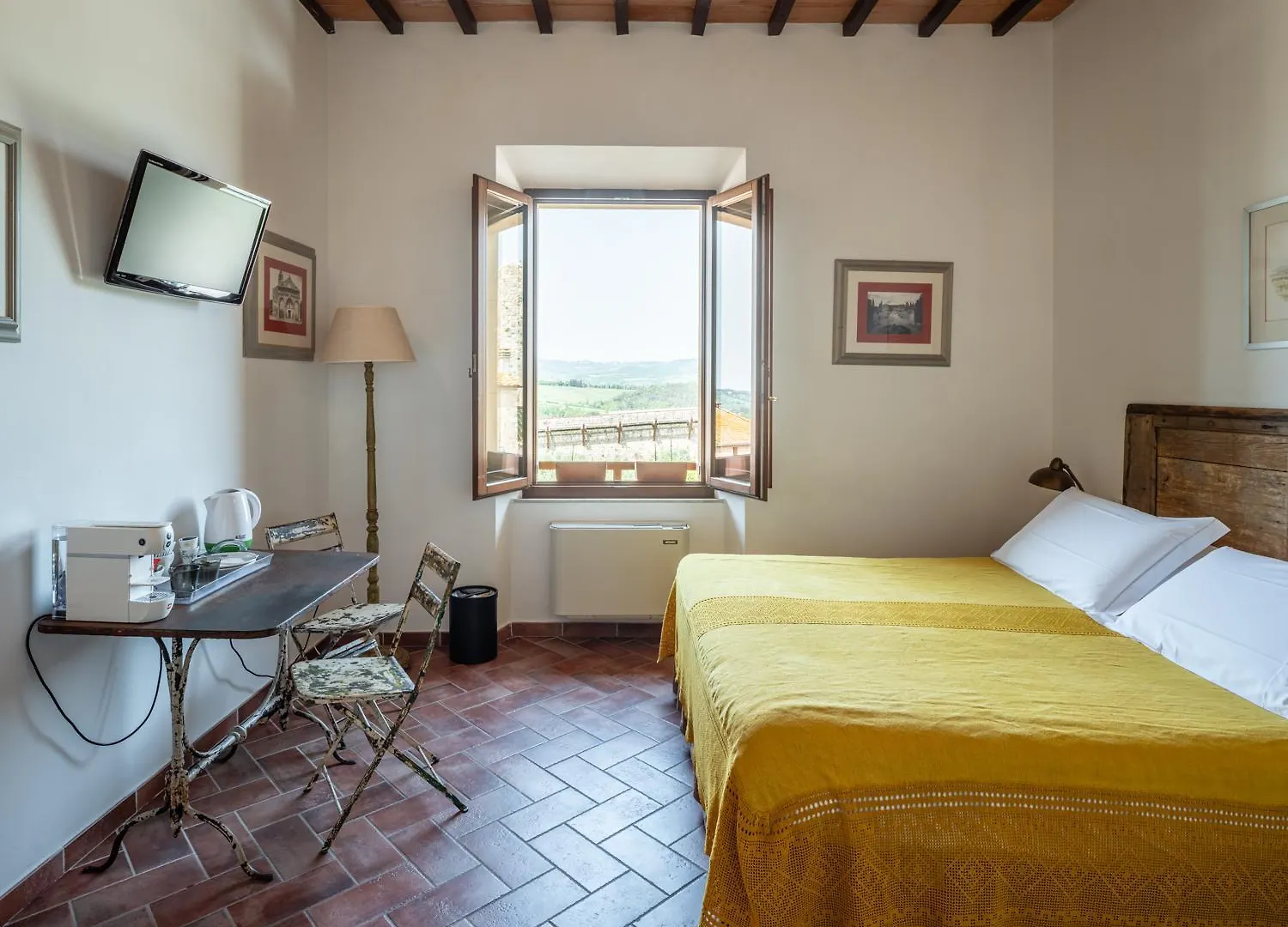 Rooms&Wine al Castello Monteriggioni
