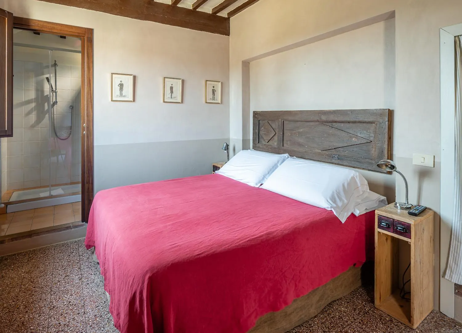 Rooms And Wine Al Castello Monteriggioni 0*,  Italy