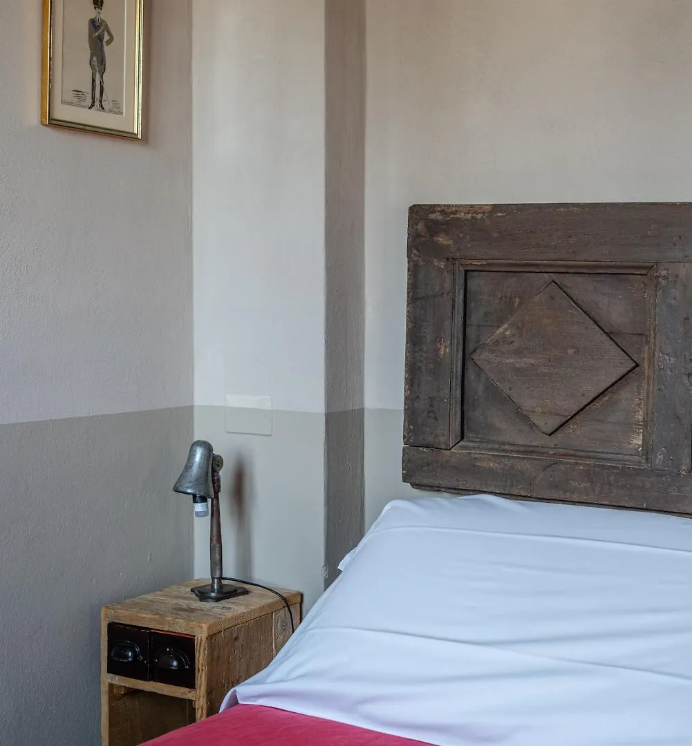 Rooms And Wine Al Castello Monteriggioni Bed & Breakfast