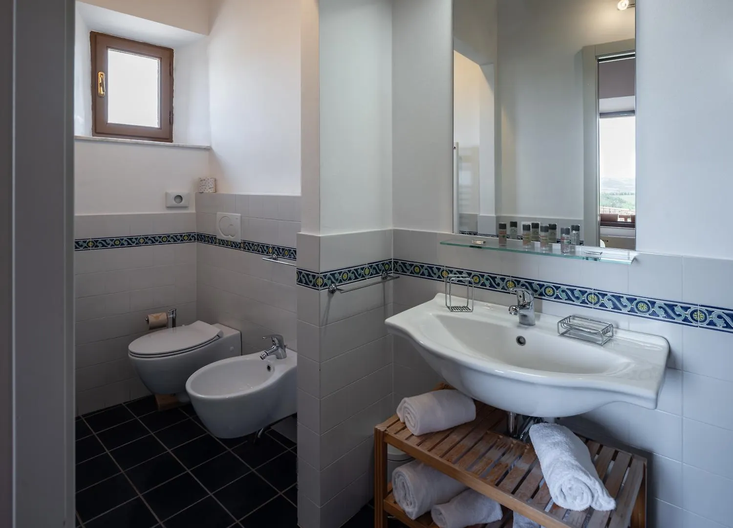 Bed & Breakfast Rooms And Wine Al Castello Monteriggioni