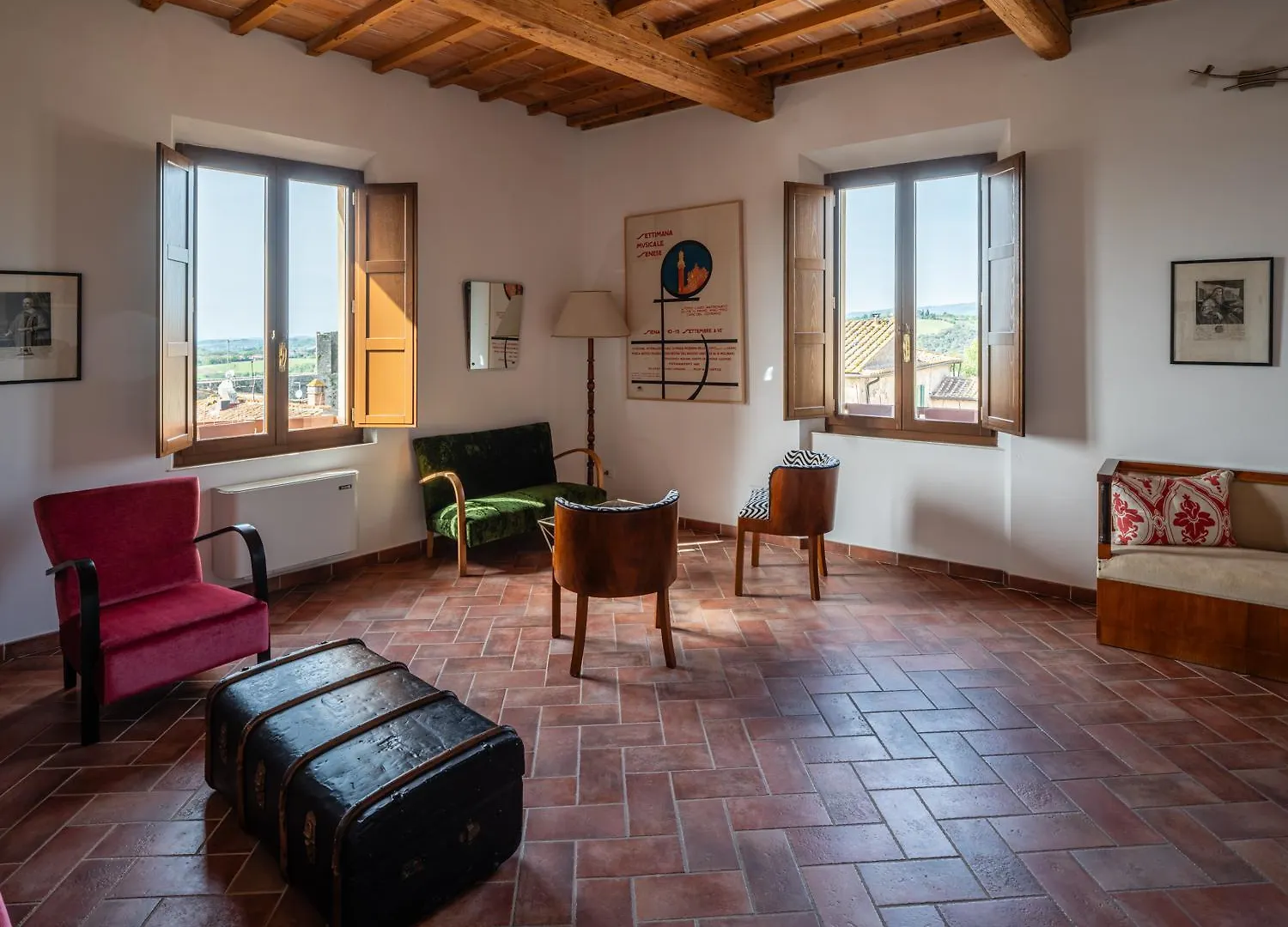 Rooms And Wine Al Castello Monteriggioni Italy